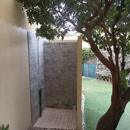 Veronica בית נופש *